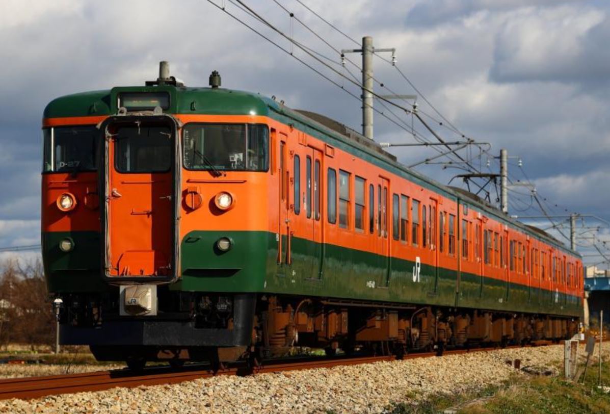115系湘南色 岡山～観音寺・高松間（ツアー）（2022年3月6日） - 鉄道コム